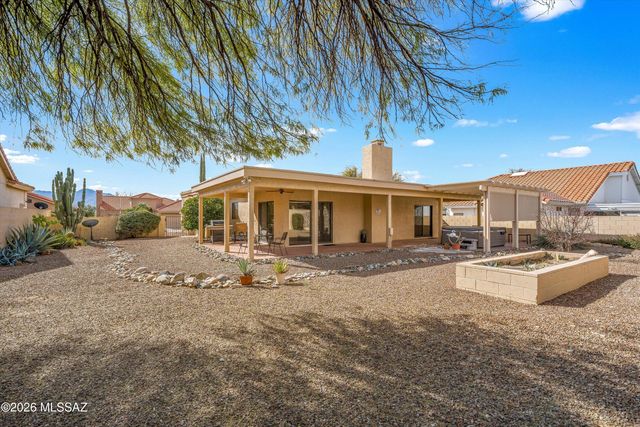 64510 E Canyon Shadows Lane, Tucson, AZ 85739