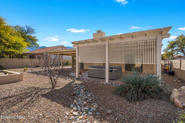 64510 E Canyon Shadows Lane, Tucson, AZ 85739