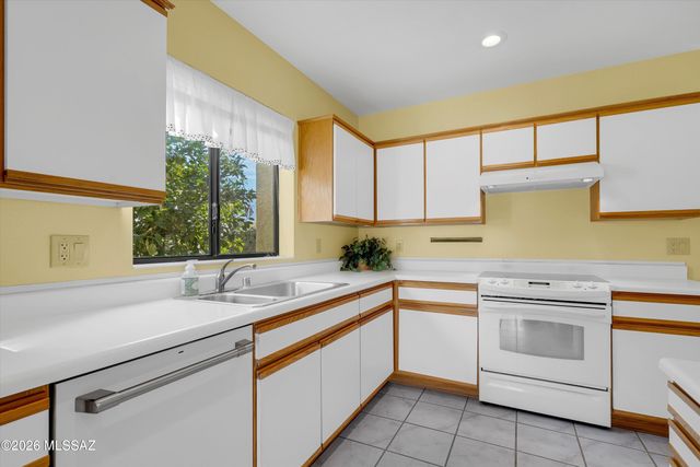 64510 E Canyon Shadows Lane, Tucson, AZ 85739