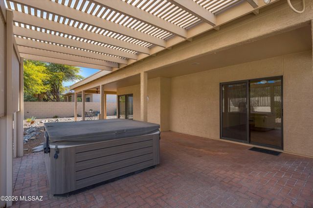 64510 E Canyon Shadows Lane, Tucson, AZ 85739