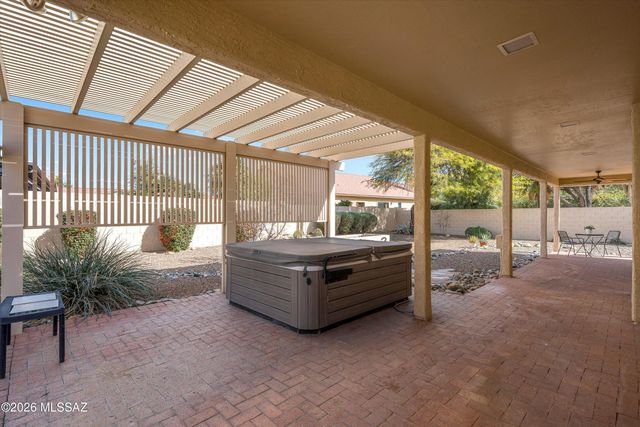 64510 E Canyon Shadows Lane, Tucson, AZ 85739