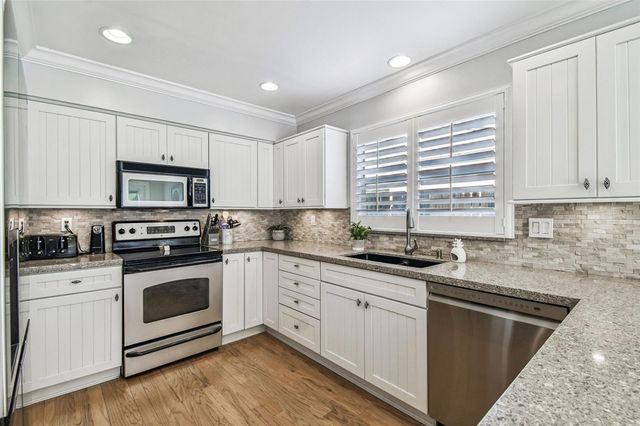 3710 W TACON STREET, Tampa, FL 33629