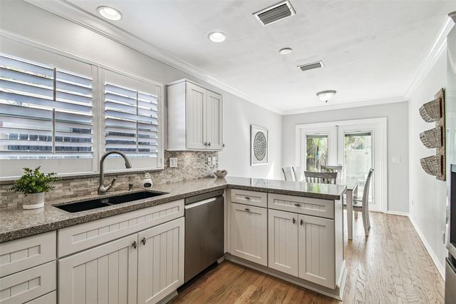 3710 W TACON STREET, Tampa, FL 33629