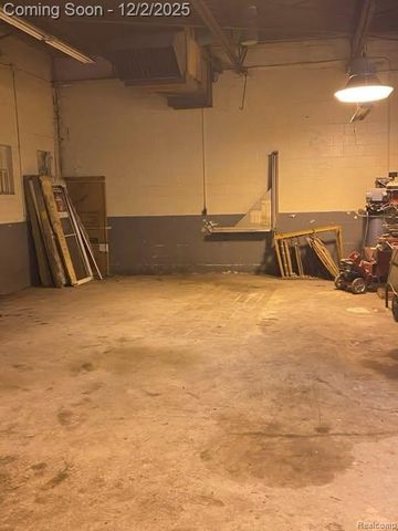 11392 Greenfield Road, Detroit, MI 48227