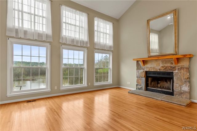 17385 Spencers Cove, Northport, AL 35475