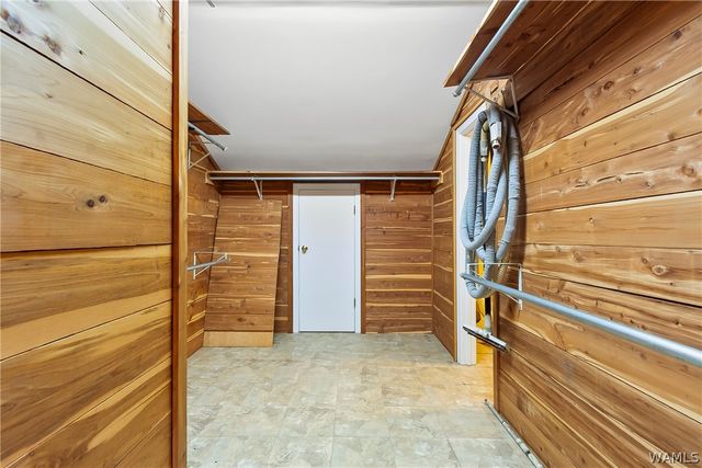 17385 Spencers Cove, Northport, AL 35475