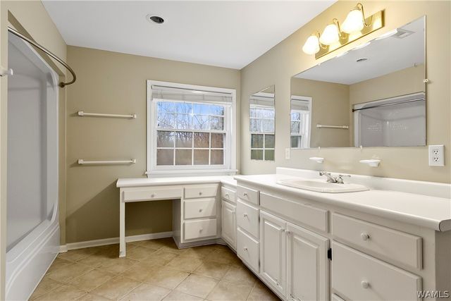 17385 Spencers Cove, Northport, AL 35475