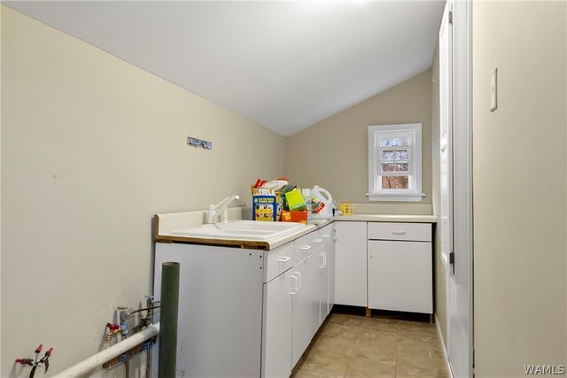 17385 Spencers Cove, Northport, AL 35475