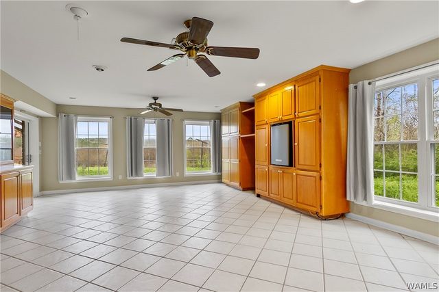 17385 Spencers Cove, Northport, AL 35475