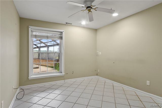 17385 Spencers Cove, Northport, AL 35475