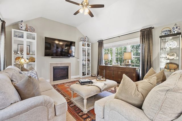 100 Platts Rd, Ashburnham, MA 01430