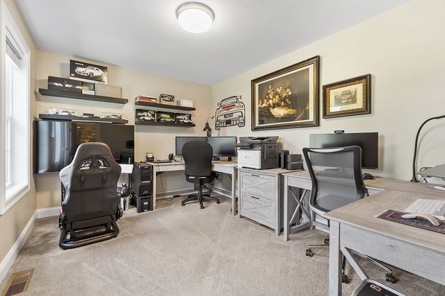 100 Platts Rd, Ashburnham, MA 01430