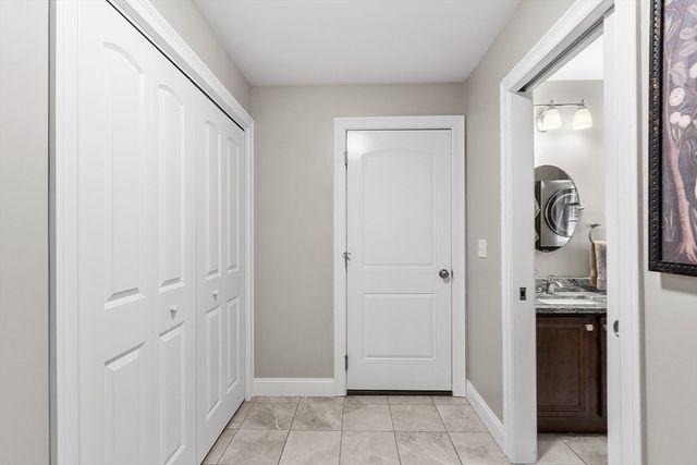 100 Platts Rd, Ashburnham, MA 01430