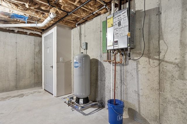 100 Platts Rd, Ashburnham, MA 01430