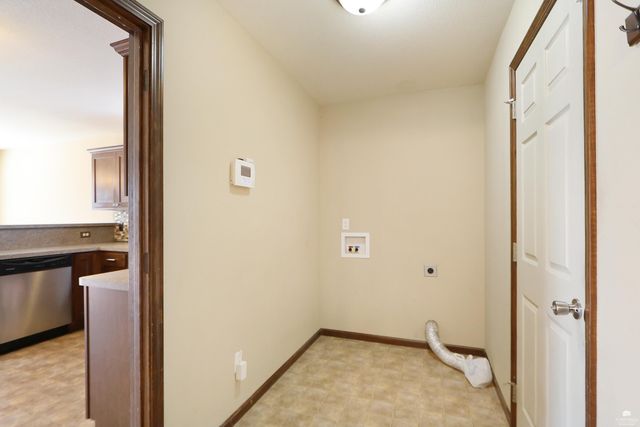 3009 Oakwood Drive, Junction City, KS 66441