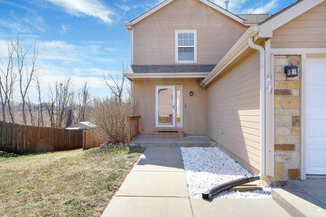 3009 Oakwood Drive, Junction City, KS 66441