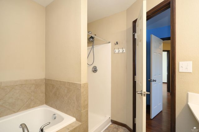 3009 Oakwood Drive, Junction City, KS 66441