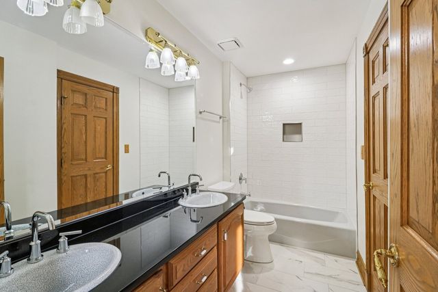 9 Silo Ridge Road, Orland Park, IL 60467