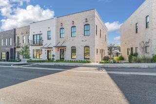 9827 Clingmans Dome Drive 156, Knoxville, TN 37922