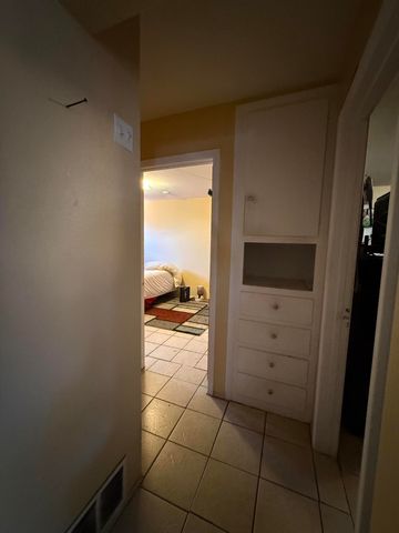 520 Kentucky Street SE, Albuquerque, NM 87108