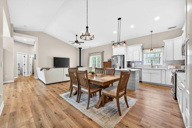 4724 Covered Bridge Road, Nashville, IN 47448