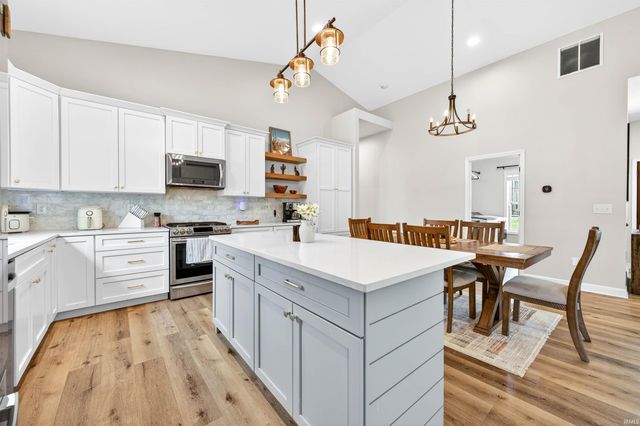 4724 Covered Bridge Road, Nashville, IN 47448