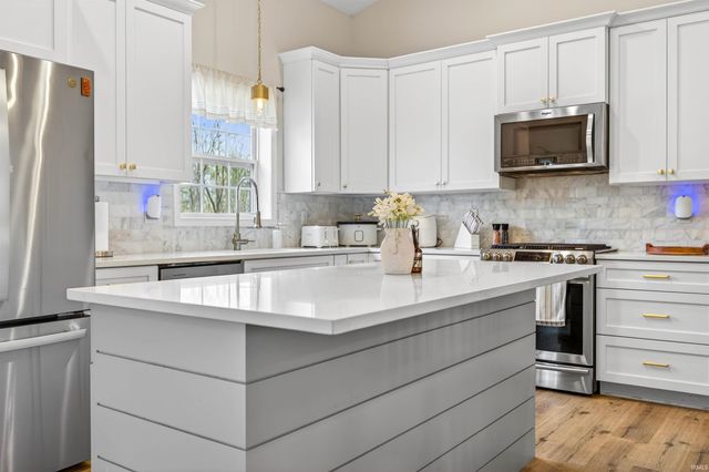 4724 Covered Bridge Road, Nashville, IN 47448