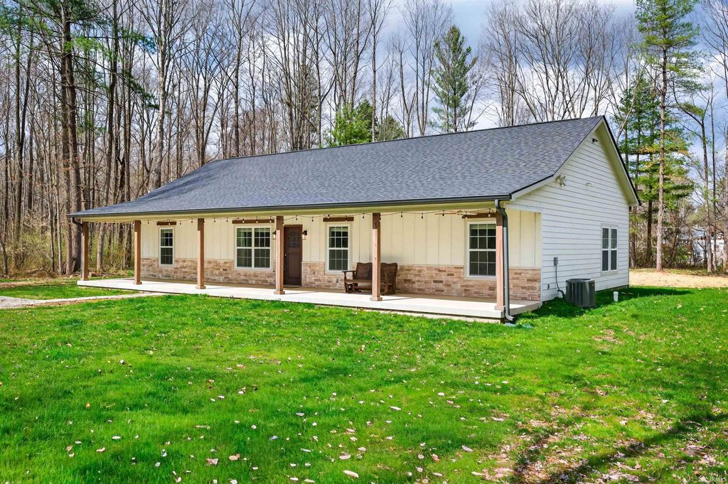 4724 Covered Bridge Road, Nashville, IN 47448