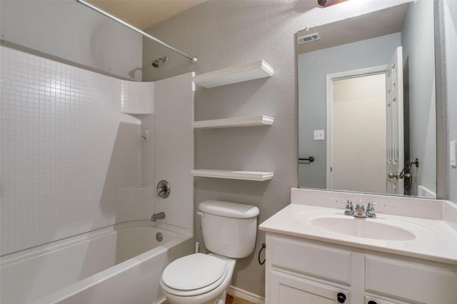 2324 Loreto Drive, Fort Worth, TX 76177