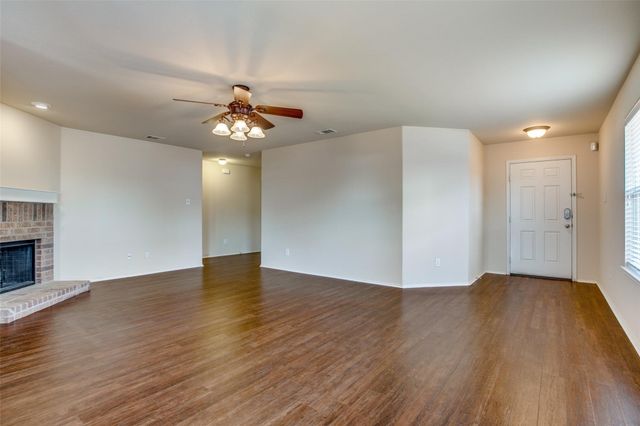 2324 Loreto Drive, Fort Worth, TX 76177