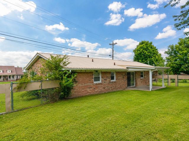 758 N Main Street, Stanton, KY 40380