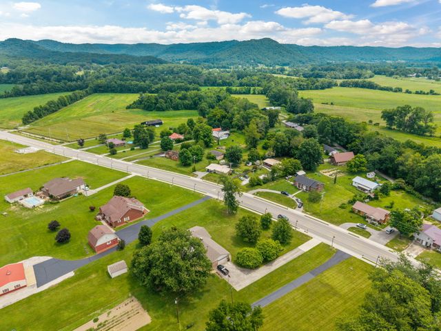 758 N Main Street, Stanton, KY 40380