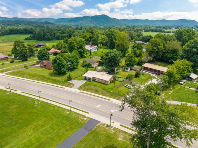 758 N Main Street, Stanton, KY 40380