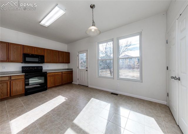 7818 Sandy Springs Point, Fountain, CO 80817