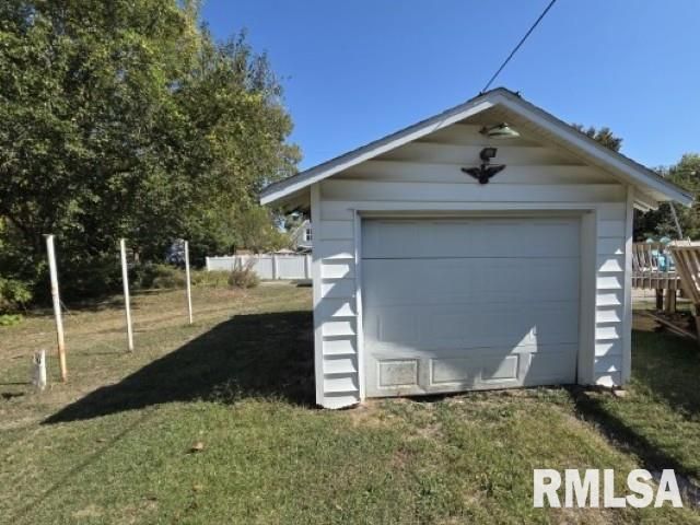 704 S 24TH Street, Mt Vernon, IL 62864