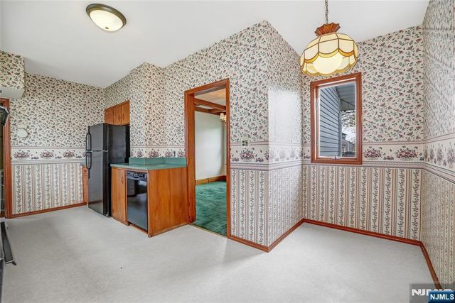 455 Stuyvesant Avenue, Lyndhurst, NJ 07071