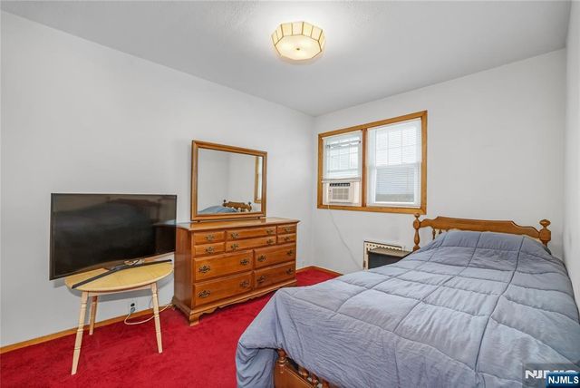 455 Stuyvesant Avenue, Lyndhurst, NJ 07071