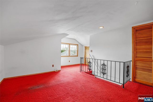 455 Stuyvesant Avenue, Lyndhurst, NJ 07071