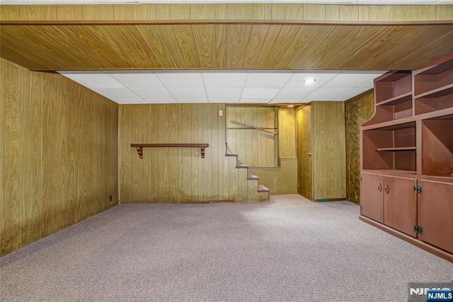 455 Stuyvesant Avenue, Lyndhurst, NJ 07071