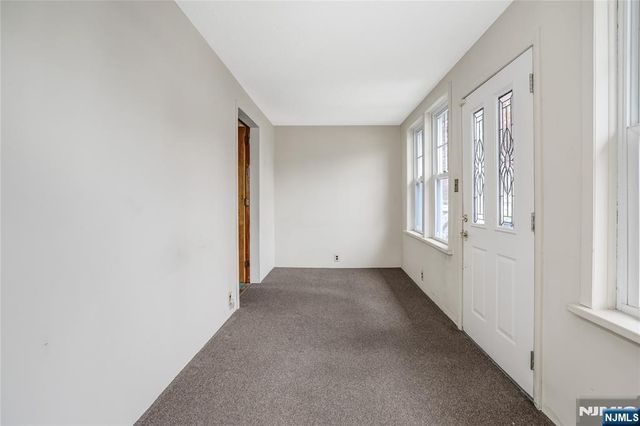 455 Stuyvesant Avenue, Lyndhurst, NJ 07071