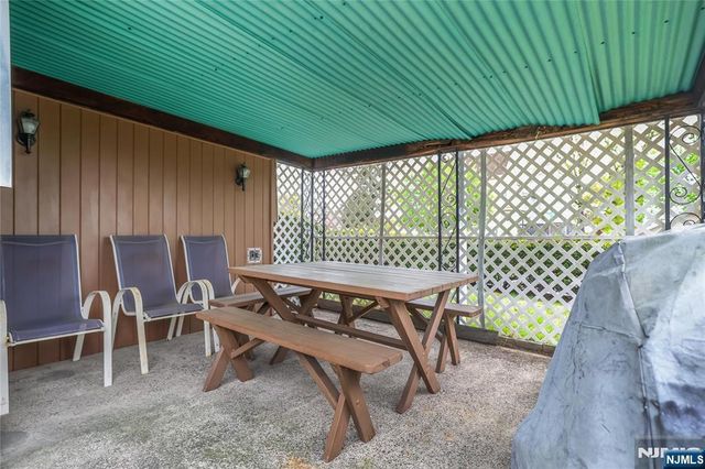 455 Stuyvesant Avenue, Lyndhurst, NJ 07071