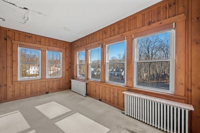 212 Pearl St, Gardner, MA 01440