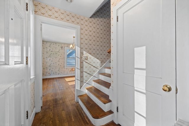 212 Pearl St, Gardner, MA 01440