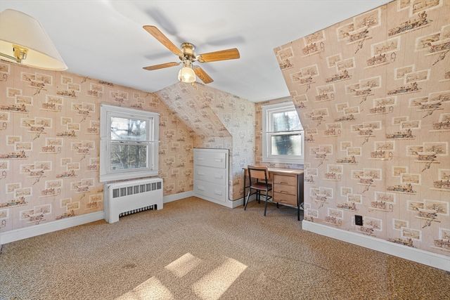 212 Pearl St, Gardner, MA 01440