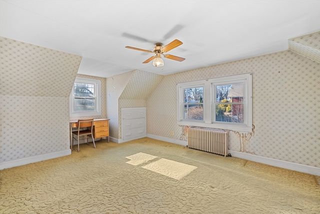 212 Pearl St, Gardner, MA 01440