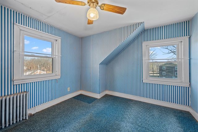 212 Pearl St, Gardner, MA 01440