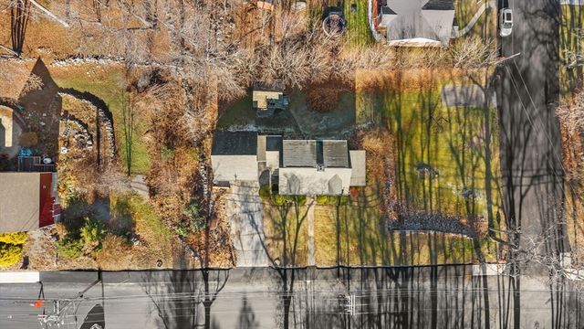 212 Pearl St, Gardner, MA 01440