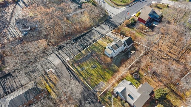 212 Pearl St, Gardner, MA 01440