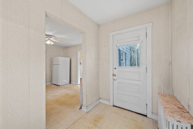 212 Pearl St, Gardner, MA 01440