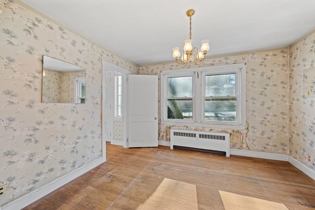 212 Pearl St, Gardner, MA 01440